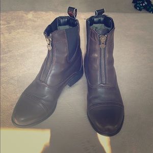 Horseback riding boots